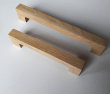 Charger l'image dans la galerie, Poignée droite en chêne massif (massive oak) longueur 150mm à 300mm / 5,9" to 11,8"