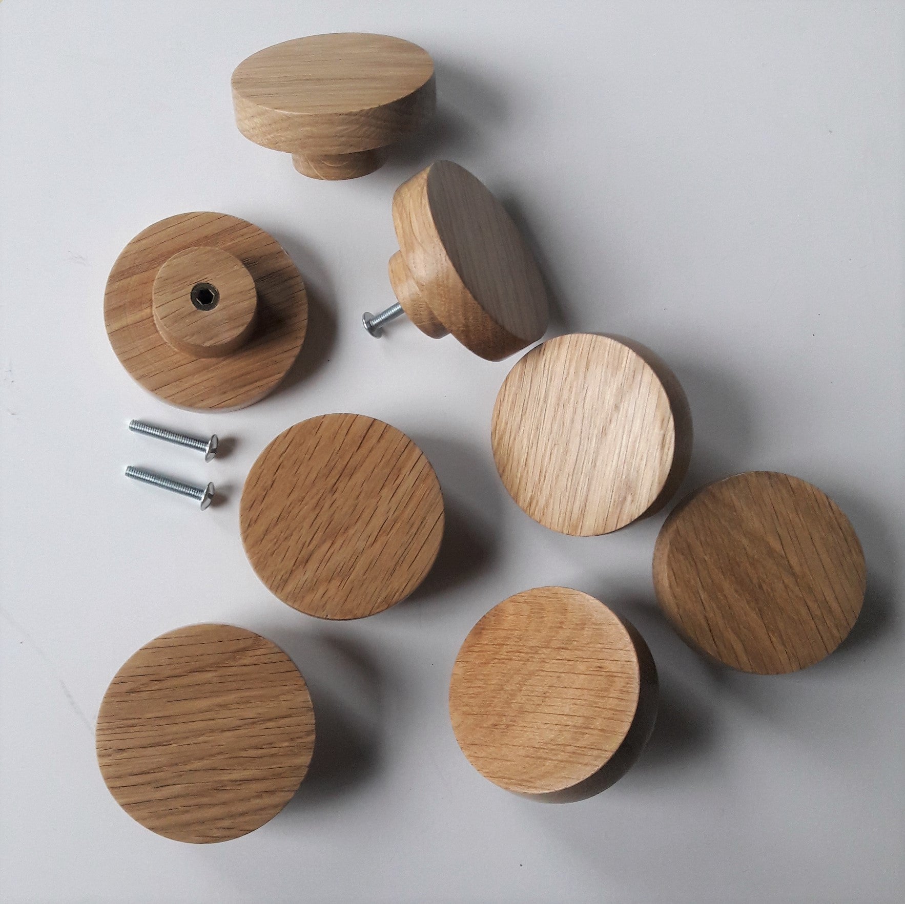 Round Wooden Drawer Knobs Handles, Drawer Pulls, Oak, Circle