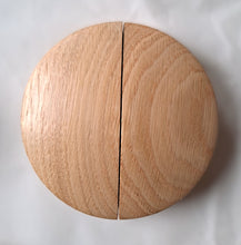 Charger l'image dans la galerie, Bouton Demi Lune bombée en chêne massif (massive oak) diamètre de 60 à 150mm / 2,36" à 5,9"