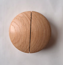 Charger l'image dans la galerie, Bouton Demi Lune bombée en chêne massif (massive oak) diamètre de 60 à 150mm / 2,36" à 5,9"
