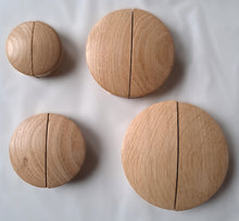 Charger l'image dans la galerie, Bouton Demi Lune bombée en chêne massif (massive oak) diamètre de 60 à 150mm / 2,36" à 5,9"