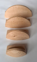 Charger l'image dans la galerie, Bouton Demi Lune bombée en chêne massif (massive oak) diamètre de 60 à 150mm / 2,36" à 5,9"