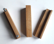 Charger l'image dans la galerie, Poignée en L en chêne massif (massive oak) longueur 150mm à 300mm / 5,9" to 11,8"