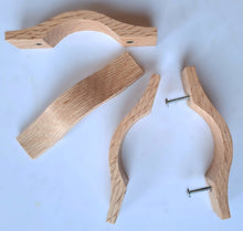 Charger l'image dans la galerie, Poignée plate en chêne massif (massive oak) longueur 150mm / 5,90"