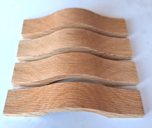 Charger l'image dans la galerie, Poignée plate en chêne massif (massive oak) longueur 150mm / 5,90"
