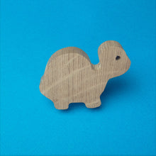 Charger l'image dans la galerie, Bouton de meuble Thème "La Mer"en chêne massif