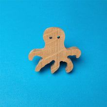 Charger l'image dans la galerie, Bouton de meuble Thème "La Mer"en chêne massif