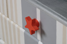 Charger l'image dans la galerie, Bouton de meuble Etoile peint