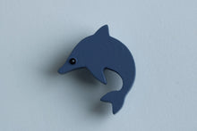 Charger l'image dans la galerie, Bouton de meuble Dauphin peint avec relief Touch3D