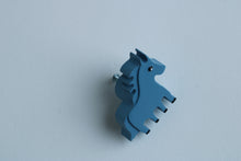 Charger l'image dans la galerie, Bouton de meuble Poney peint avec relief Touch3D