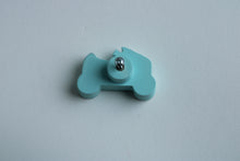 Charger l'image dans la galerie, Bouton de meuble Voiture de course peint avec relief Touch3D