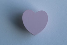 Charger l'image dans la galerie, Bouton de meuble Coeur peint