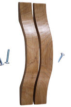 Charger l'image dans la galerie, Poignée plate en chêne massif (massive oak) longueur 200mm / 7,87"