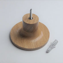 Charger l'image dans la galerie, Patère dessous courbe en chêne massif (massive oak) diamètre 80mm /3,14" ou 100mm / 3,93" profondeur 54mm