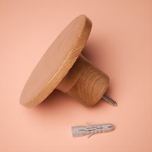 Charger l'image dans la galerie, Patère dessous courbe en chêne massif (massive oak) diamètre 80mm /3,14" ou 100mm / 3,93" profondeur 54mm