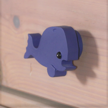 Charger l'image dans la galerie, Bouton de meuble Baleine peint avec relief Touch3D