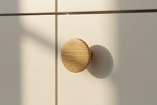 Charger l'image dans la galerie, Bouton rond ou Patère dessous courbe en chêne massif (massive oak) diamètre 60, 80mm ou 100mm/2.36",3,15"ou 3,93"