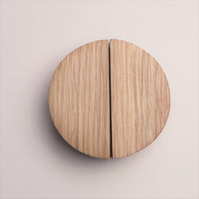 Charger l'image dans la galerie, Bouton Demi Lune  en chêne massif (massive oak) diamètre de 60 à 150mm / 2,36" à 5,9"