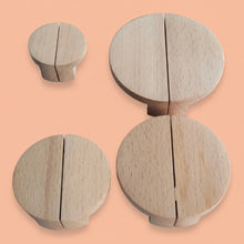 Charger l'image dans la galerie, Bouton Demi Lune en hêtre massif (massive beech) diamètre de 60 à 120mm / 2,36" à 4,72"
