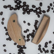 Charger l'image dans la galerie, Bouton Poignée Grain de café en chêne massif (massive oak) diamètre de 80 à 120mm / 3,15" à 4,72"