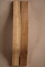 Charger l'image dans la galerie, Poignée plate en chêne massif (massive oak) longueur 250mm / 9,84"