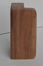 Charger l&#39;image dans la galerie, Bouton Demi Carré  en noyer massif (massive oak) de 60 à 100mm de côté / 2,36&quot; à 3,93&quot;
