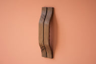 Poignée plate en noyer massif (massive walnut) longueur 250mm / 9,84